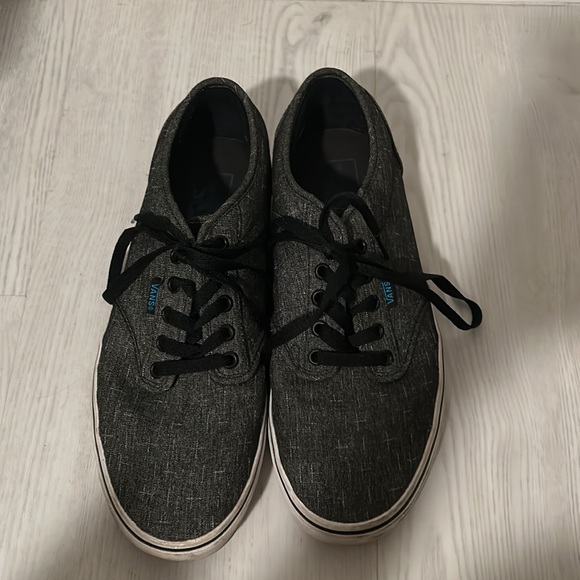 Men’s Size 9 Vans - Picture 2 of 2